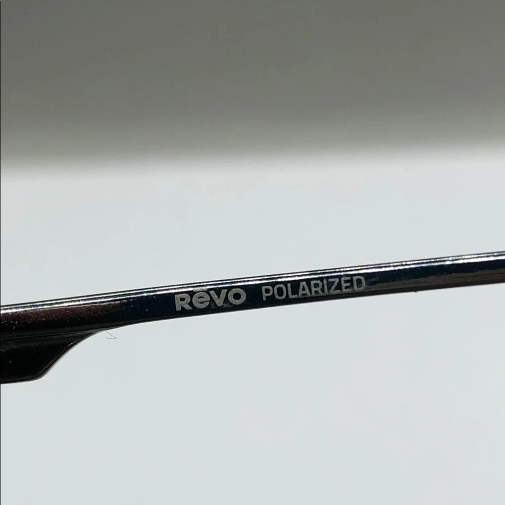 Revo Windspeed RE3087 Silver Frame Sunglasses 61-14-135 SCRATCH READ UNISEX